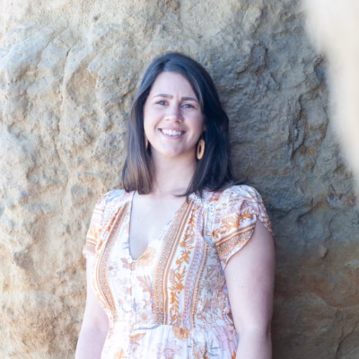 Kirstie Maddocks, fertility coach, sharing her business transformation story from the Messaging Magic program with Biz Coach Selena