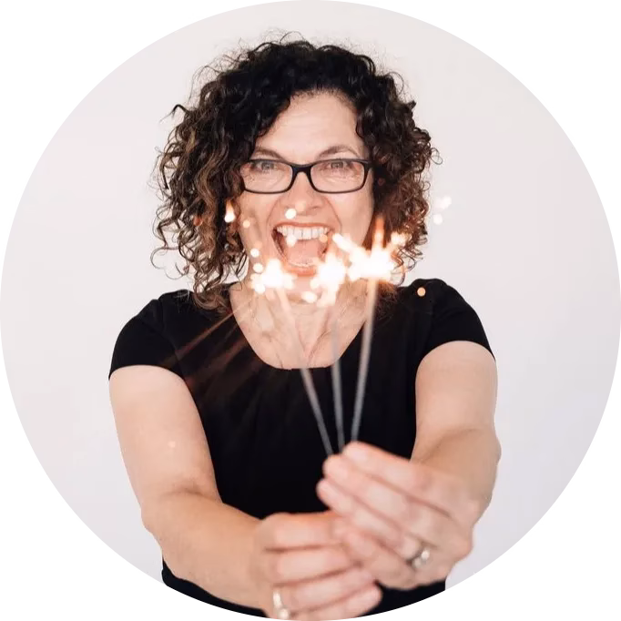 Testimonial image of Sue Giacobbe, highlighting her experience and results with Biz Coach Selena’s Messaging Magic program.